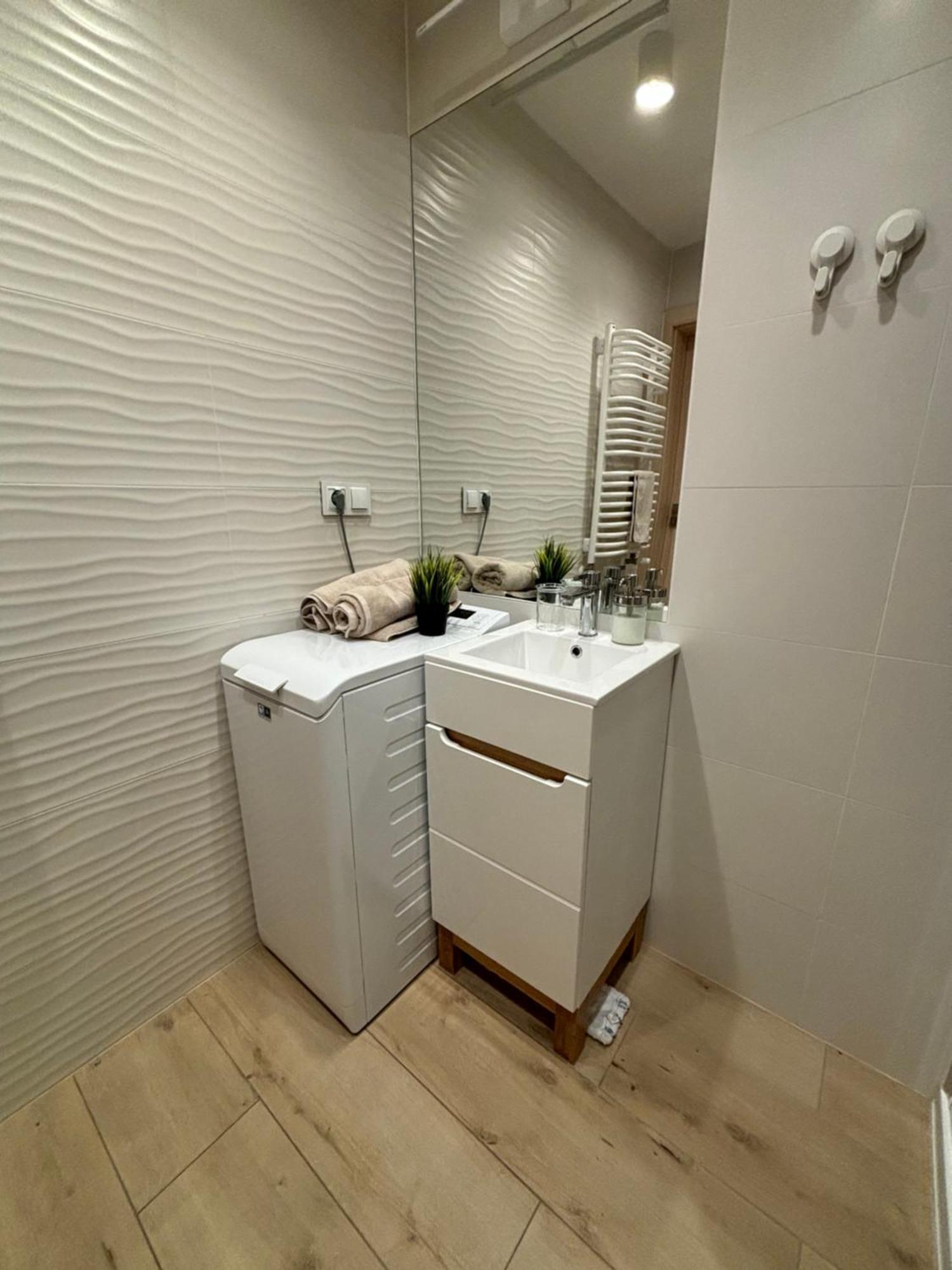 Chopin Park Lux Apartment, Self Check-In 24H, Free Parking, Air-Conditioning Poznan Room photo